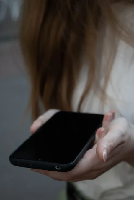 Comprar celular usado com segurança