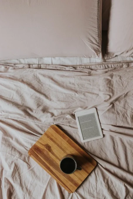 Kindle ou tablet: qual compensa mais para ler